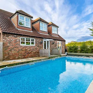 The Most Exclusive - Outdoor Heated Pool Flamborough